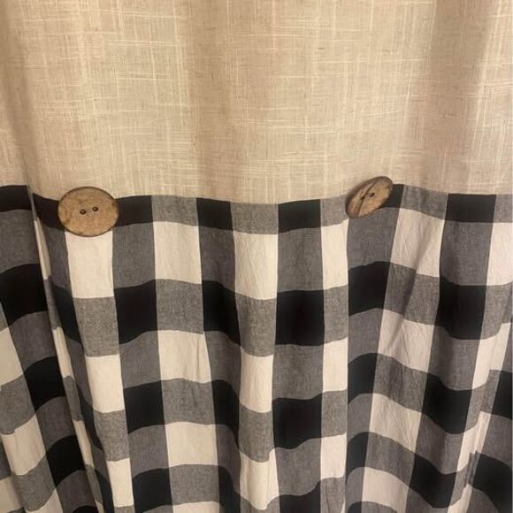 Farmhouse black & white shower curtain - Picture 3 of 6